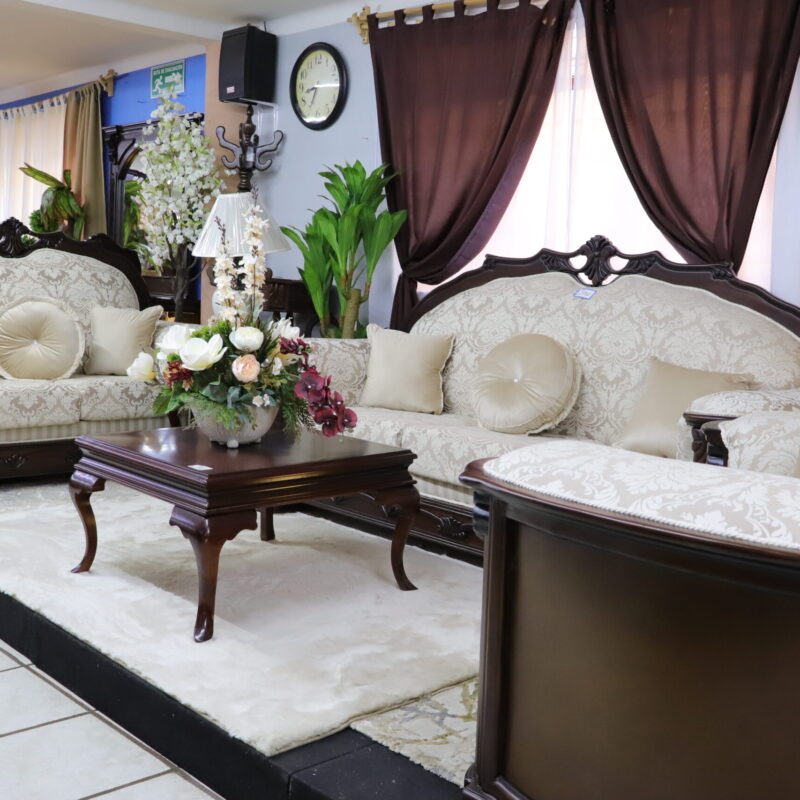 SALA CLASICA CHOCOLATE Y BLACA