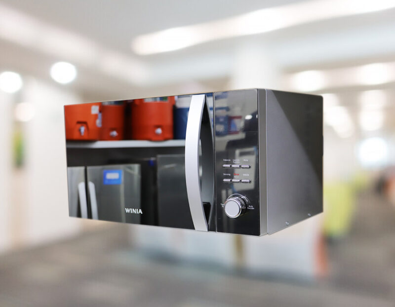 HORNO DE MICROONDAS WINIA NEGRO CON DETALLES PLATA